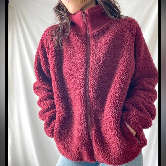 Brandy Melville Jackets & Blazers - Brandy Melville Sherpa Jacket